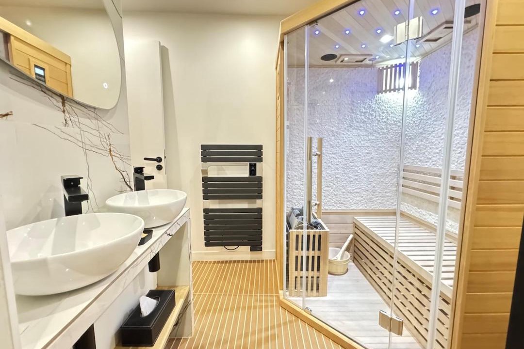 Photo of Bathroom in 3rd Arrondissement
