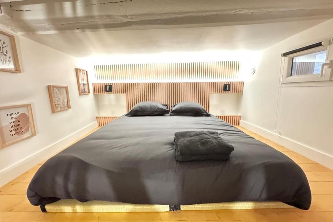 Photo of Bedroom in 3rd Arrondissement