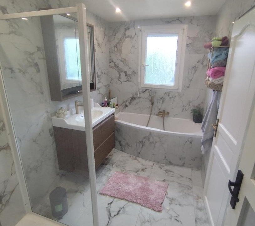 Photo of Bathroom in Arnouville