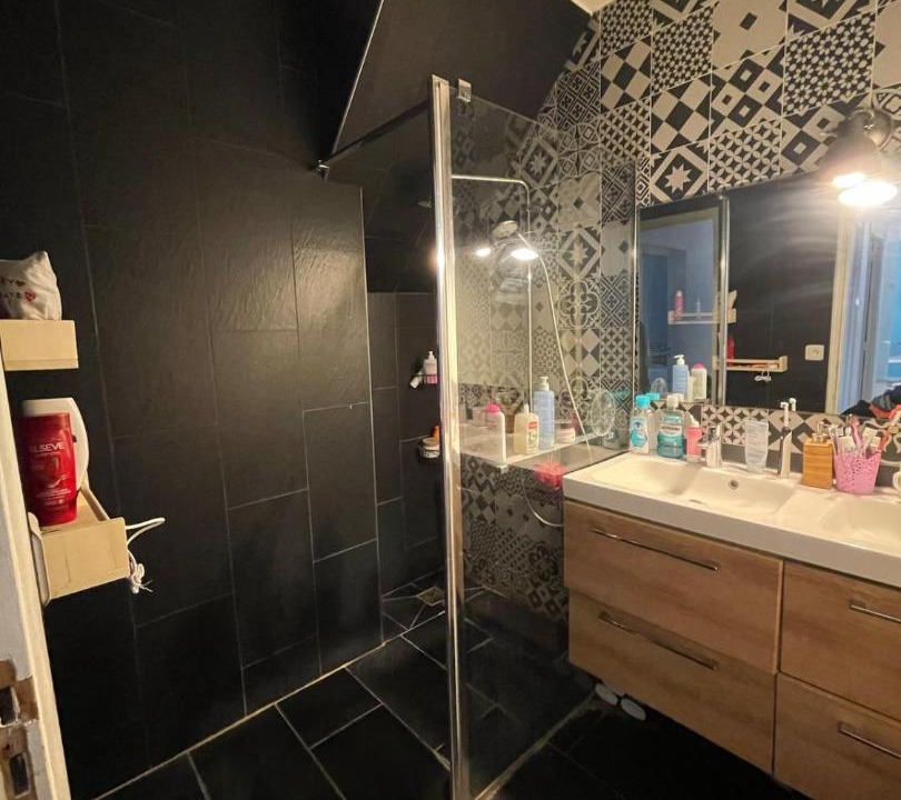 Photo of Bathroom in L'Hay-les-Roses