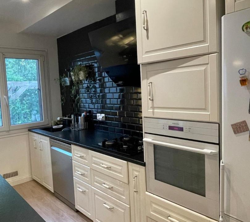 Photo of Kitchen in L'Hay-les-Roses