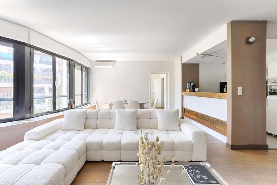Photo of Livingroom in Chaillot