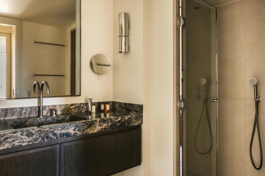 Photo of Bathroom in Quartier de la Place-Vendome