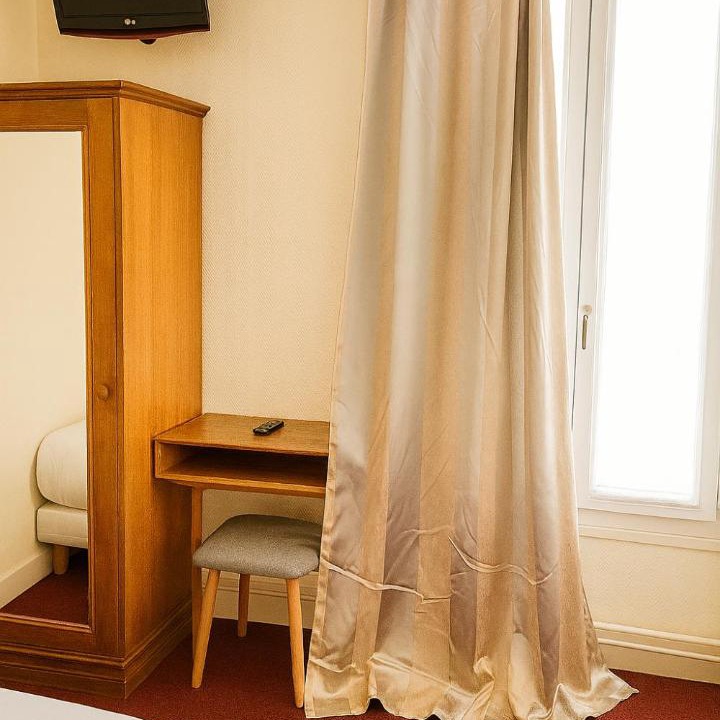 Photo of Bedroom in 12th Arrondissement