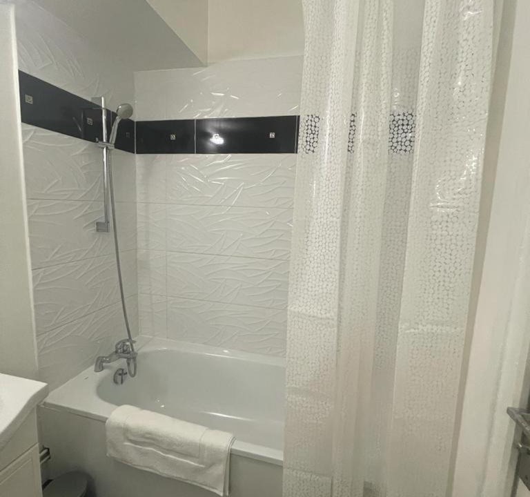Photo of Bathroom in Neuilly-sur-Marne