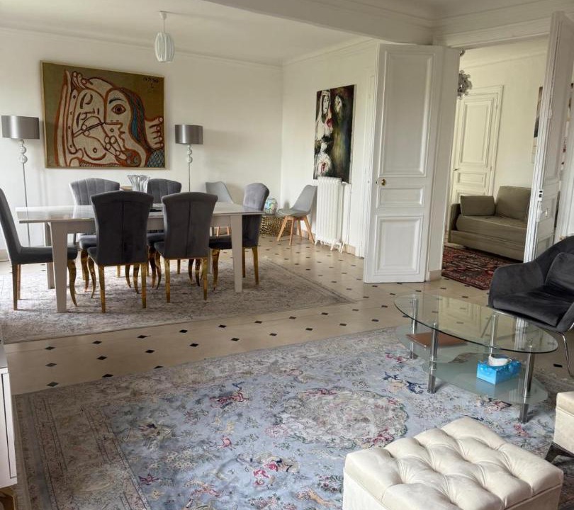 Photo of Livingroom in Chaillot