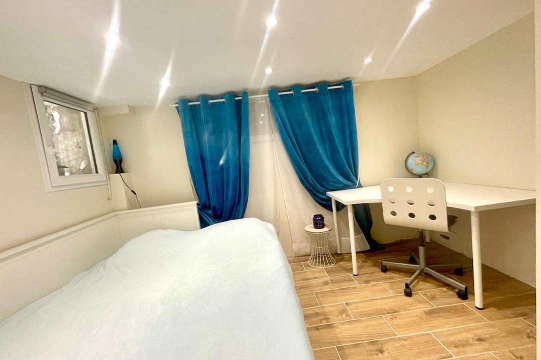 Photo of Bedroom in Adamville