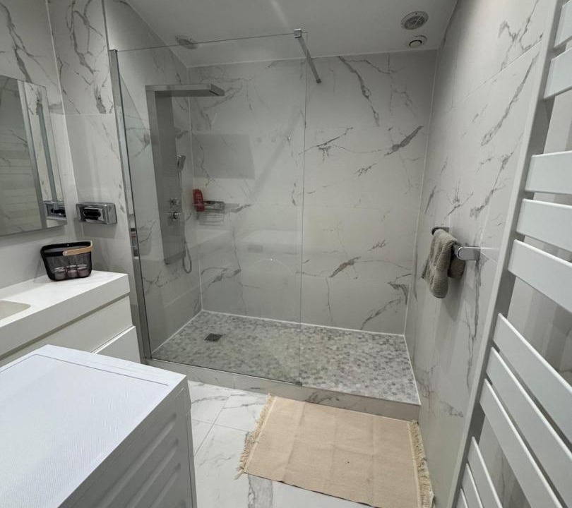 Photo of Bathroom in La Varenne Saint-Hilaire