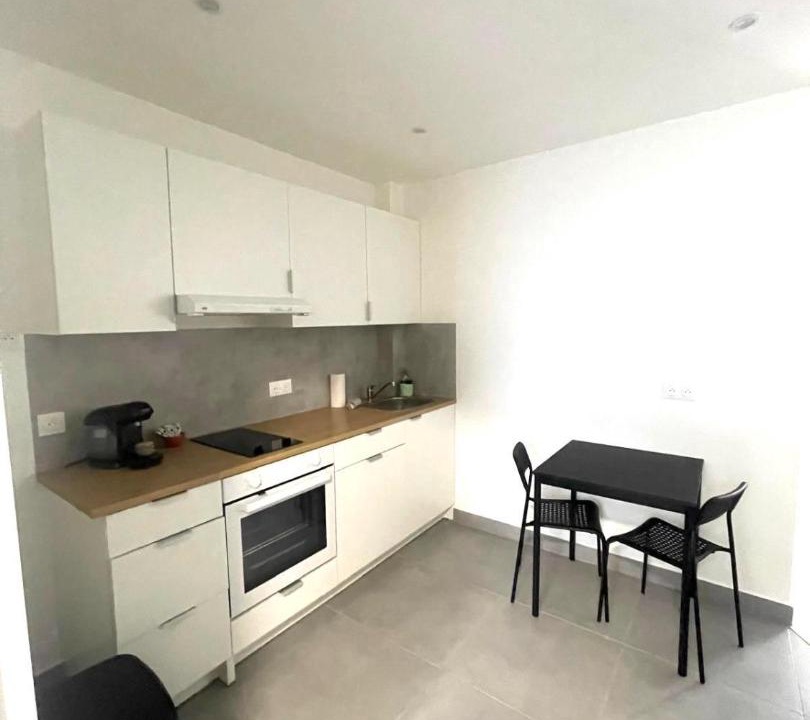 Photo of Kitchen in Quartier de la Folie-Mericourt