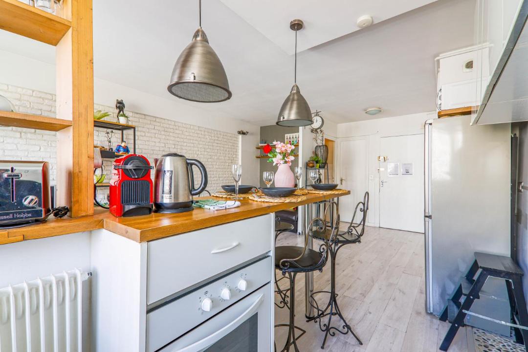 Photo of Kitchen in Quartier de la Folie-Mericourt