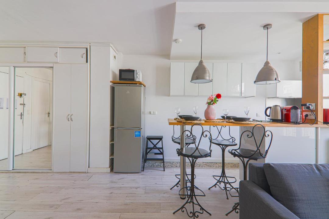 Photo of Kitchen in Quartier de la Folie-Mericourt