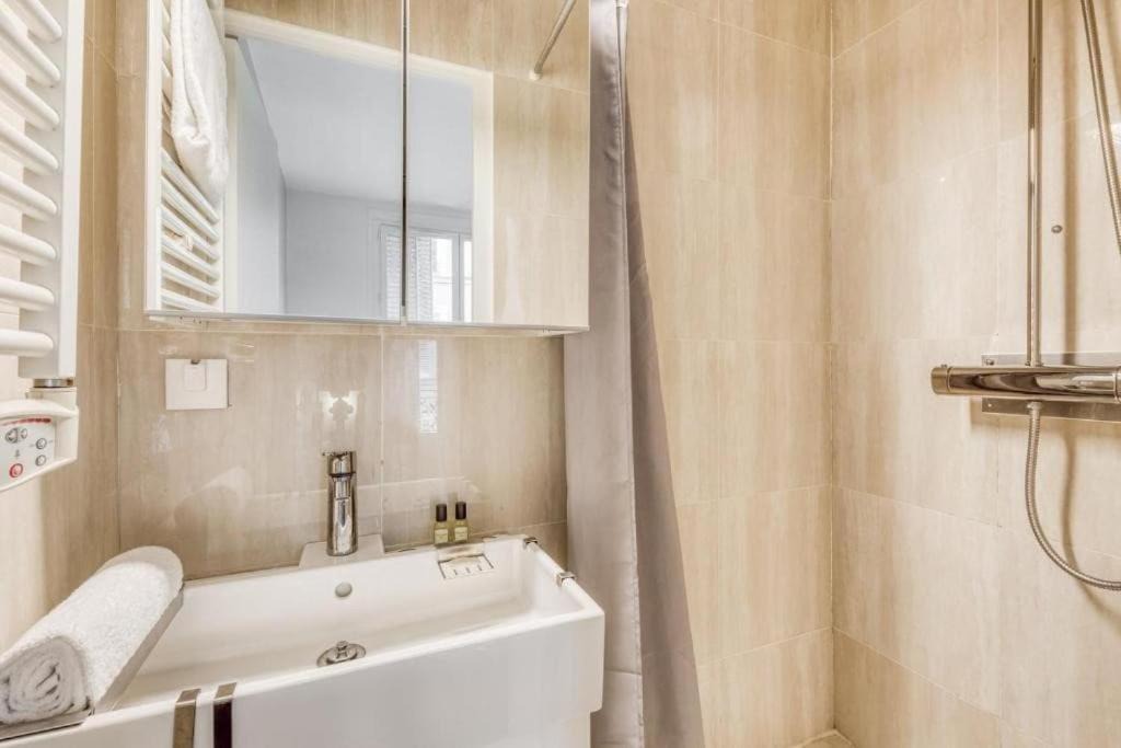 Photo of Bathroom in 12th Arrondissement