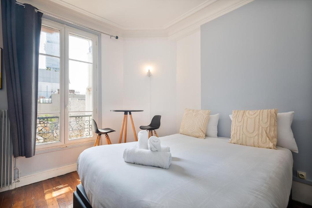 Photo of Bedroom in Clichy