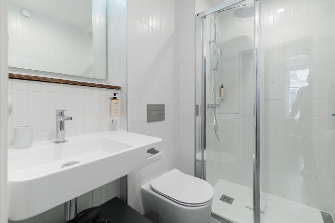 Photo of Bathroom in Quartier de la Folie-Mericourt