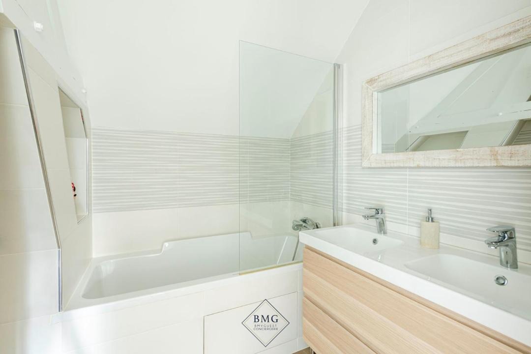 Photo of Bathroom in Bailly-Romainvilliers