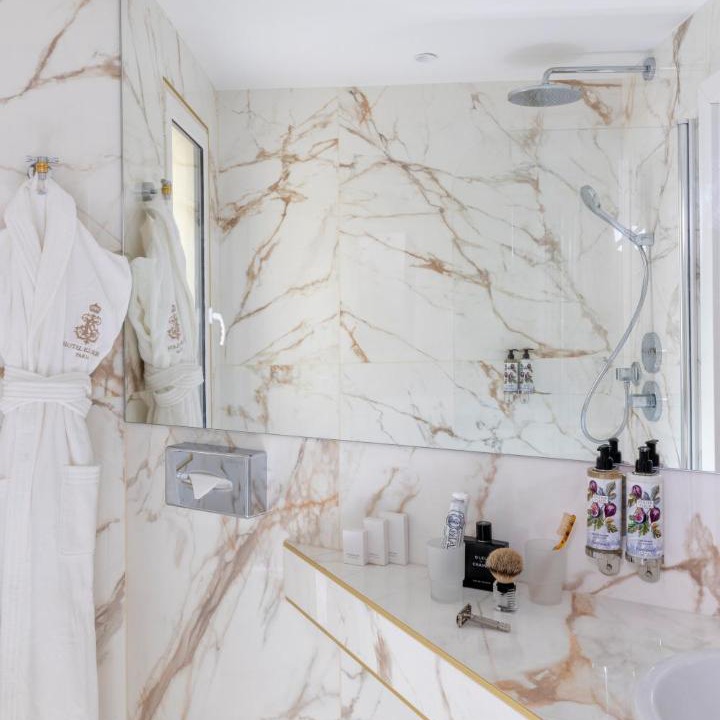 Photo of Bathroom in Chaillot
