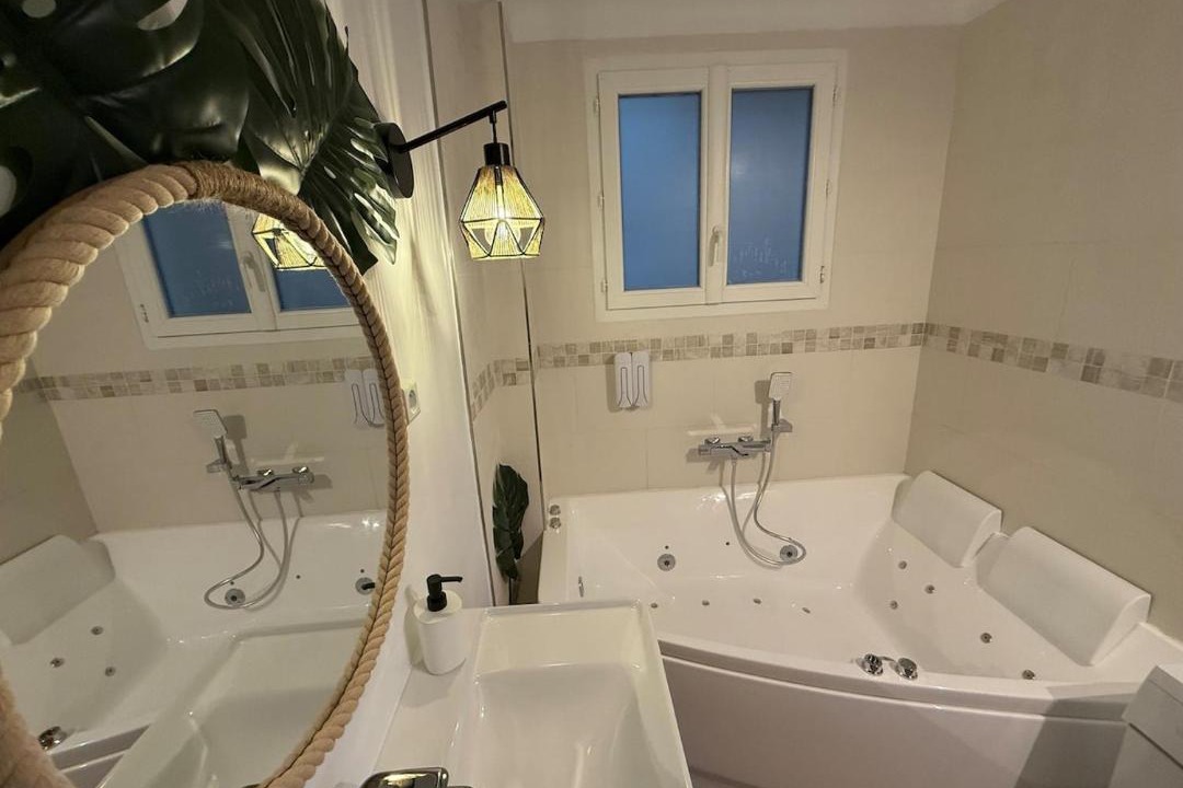 Photo of Bathroom in Neuilly-sur-Marne