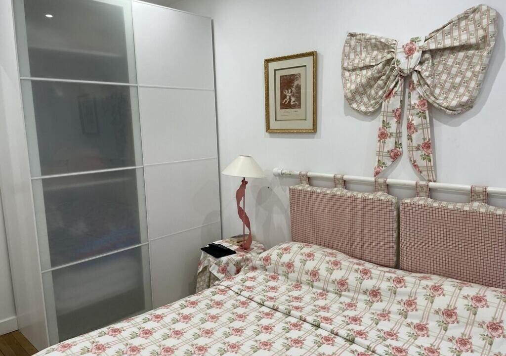 Photo of Bedroom in Chaillot