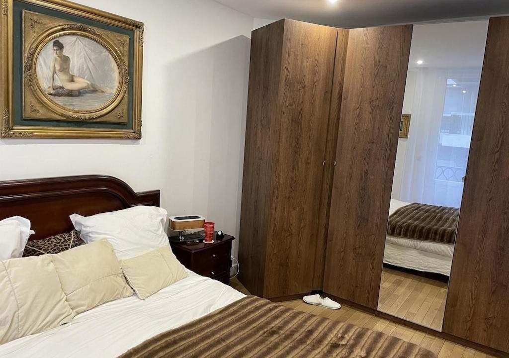 Photo of Bedroom in Chaillot
