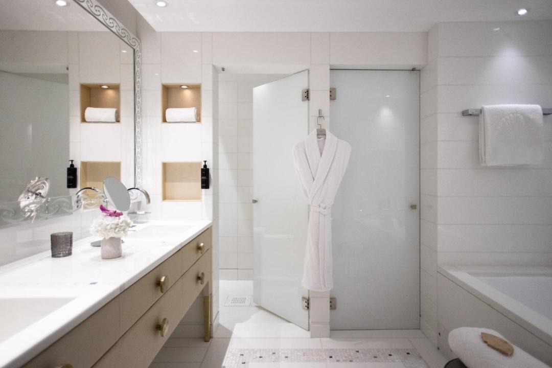 Photo of Bathroom in Quartier de la Place-Vendome