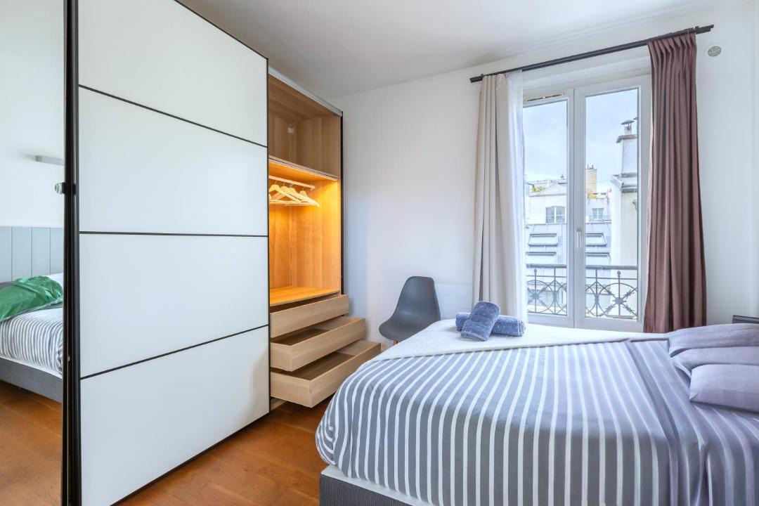 Photo of Bedroom in Asnieres-sur-Seine
