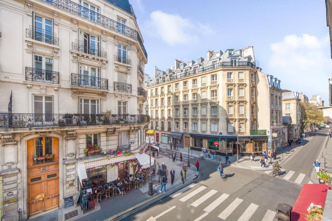 Photo of Others in Marais