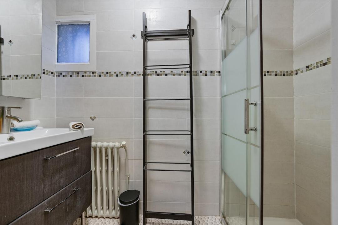 Photo of Bathroom in Adamville