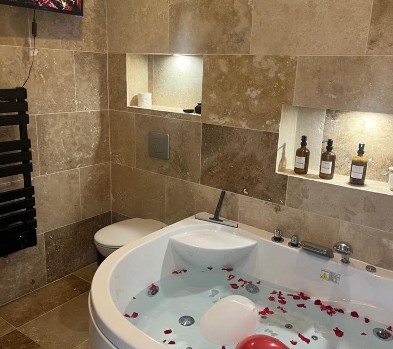 Photo of Bathroom in Les Pavillons-sous-Bois