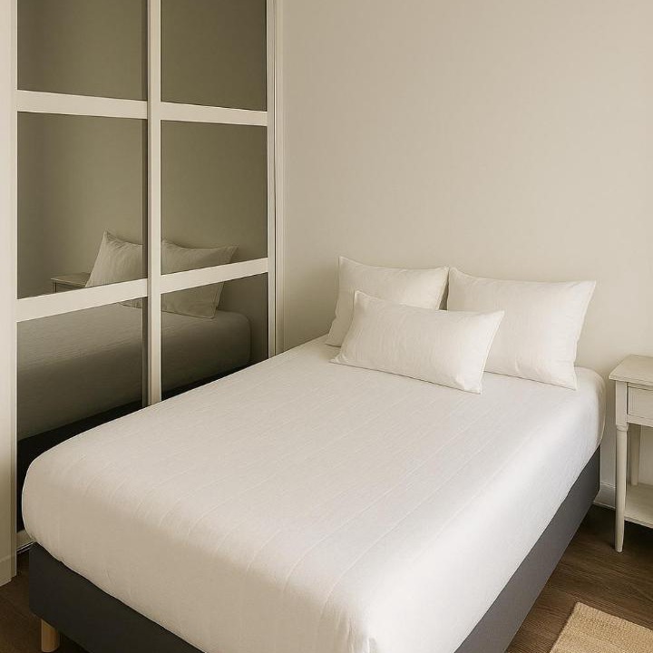 Photo of Bedroom in Levallois-Perret