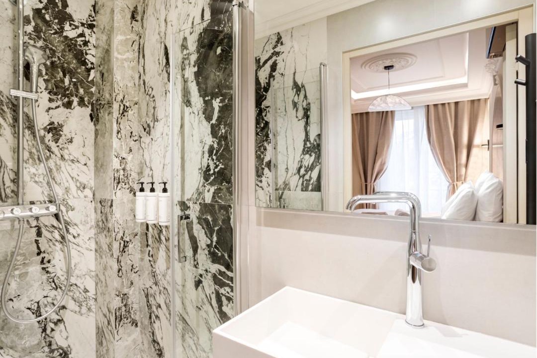Photo of Bathroom in Arts-et-Metiers