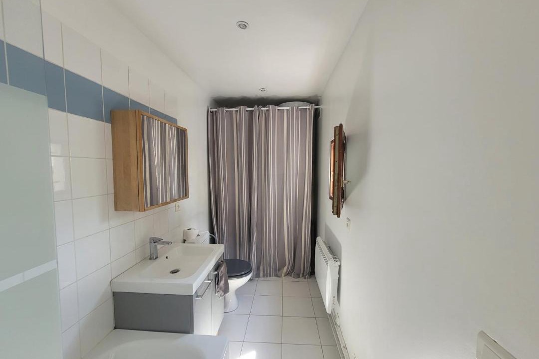 Photo of Bathroom in Garches