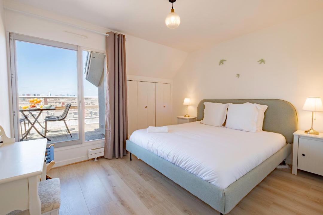 Photo of Bedroom in Saint-Lambert