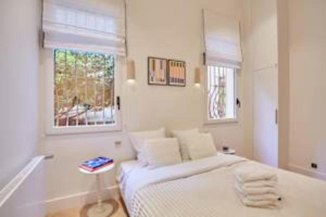 Photo of Bedroom in Chaillot