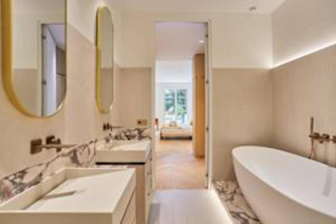Photo of Bathroom in Chaillot
