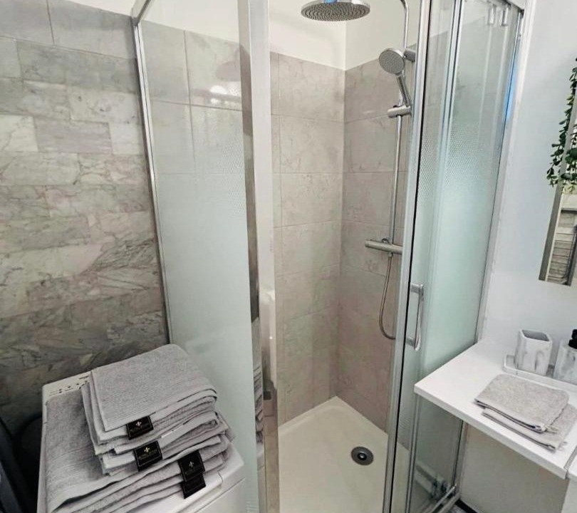 Photo of Bathroom in Grenelle