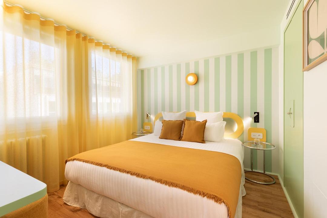 Photo of Bedroom in 8th Arrondissement