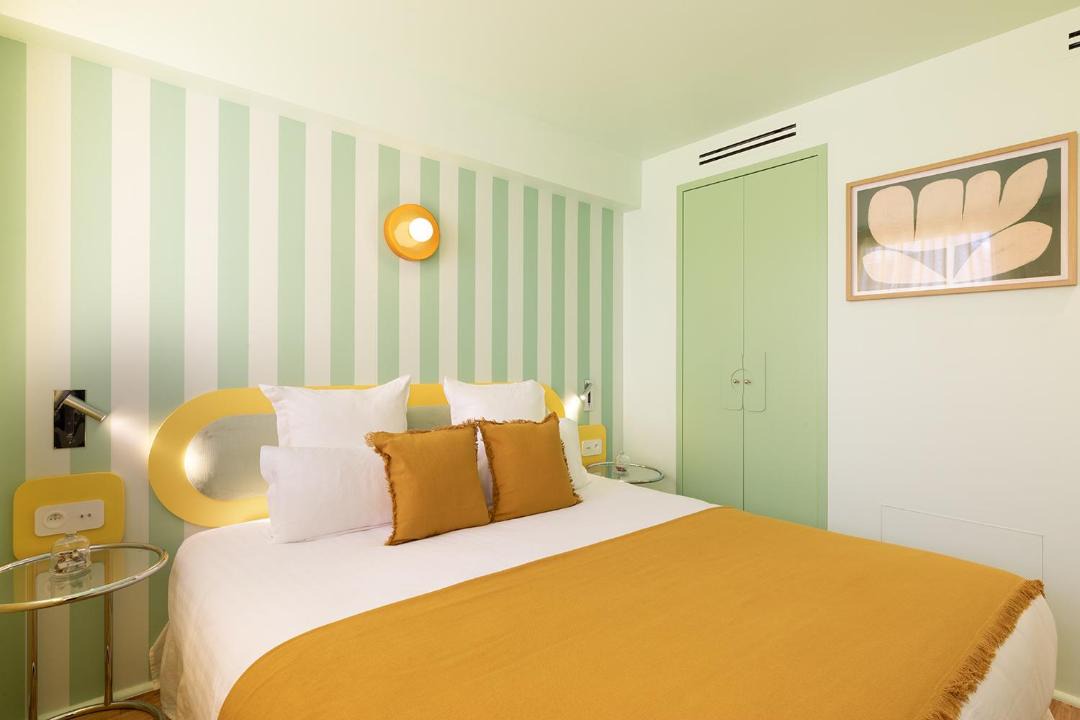 Photo of Bedroom in 8th Arrondissement