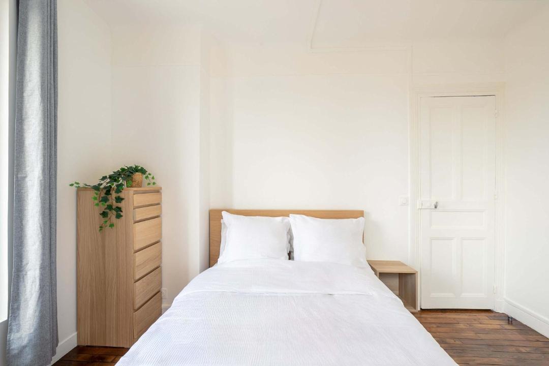Photo of Bedroom in Asnieres-sur-Seine