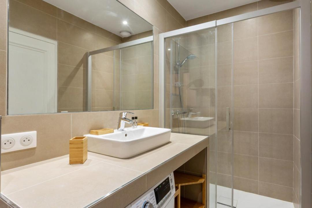 Photo of Bathroom in Quartier de la Place-Vendome
