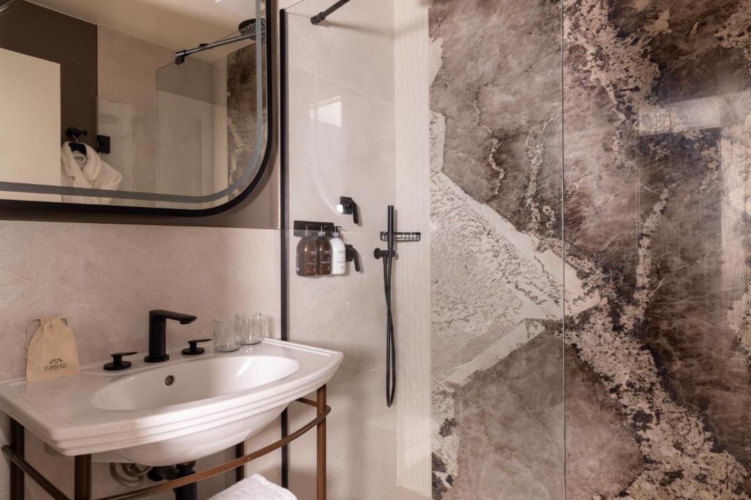 Photo of Bathroom in Chaillot