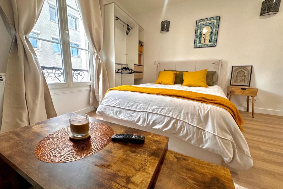 Photo of Bedroom in Clichy