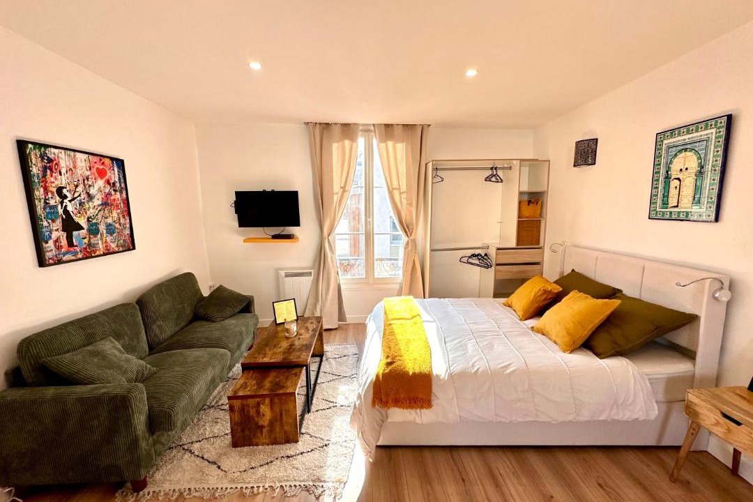 Photo of Bedroom in Clichy