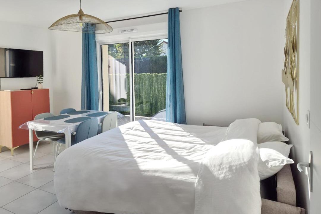 Photo of Bedroom in Isles-les-Villenoy