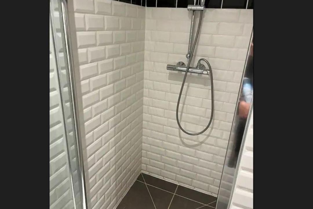 Photo of Bathroom in Quartier de la Folie-Mericourt