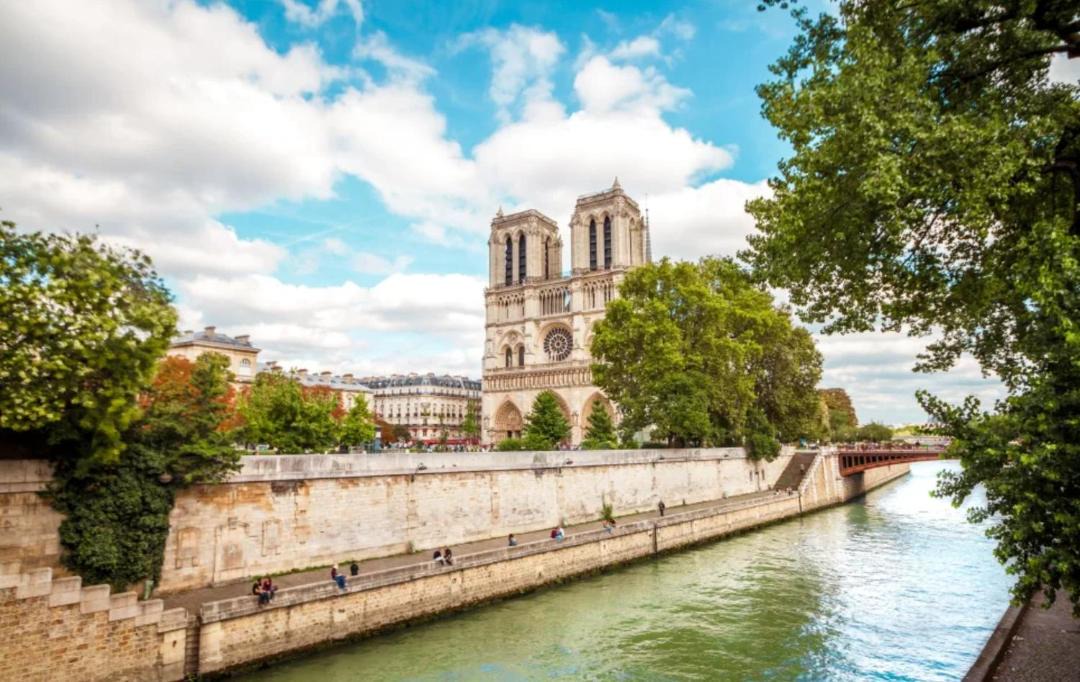 Photo of Others in Paris City Center
