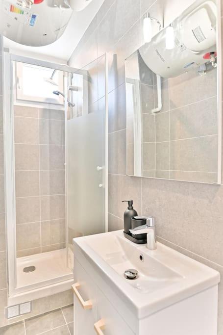 Photo of Bathroom in Montreuil