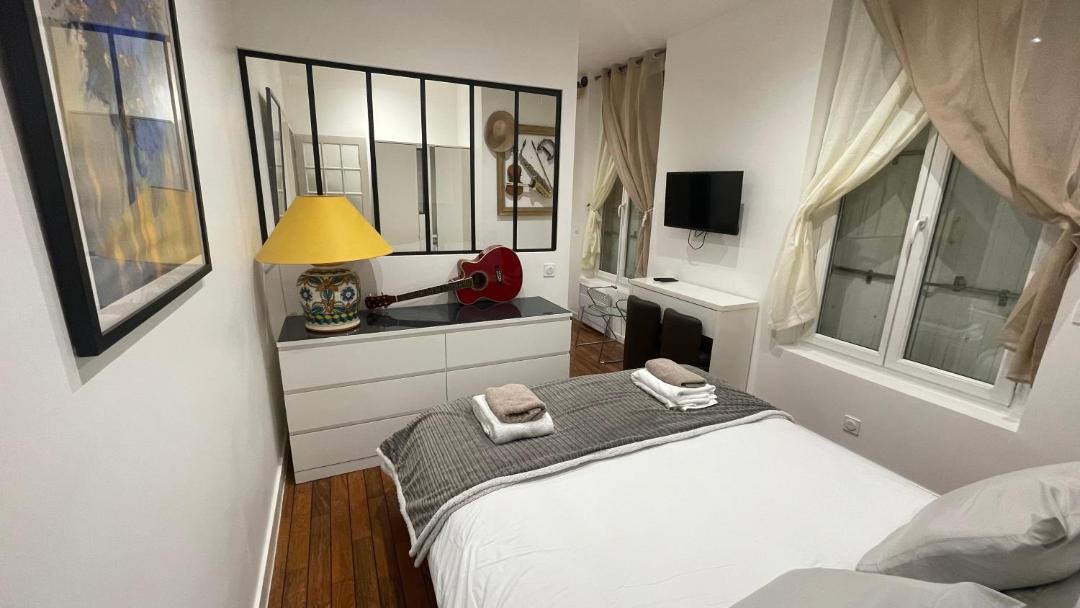 Photo of Bedroom in 12th Arrondissement