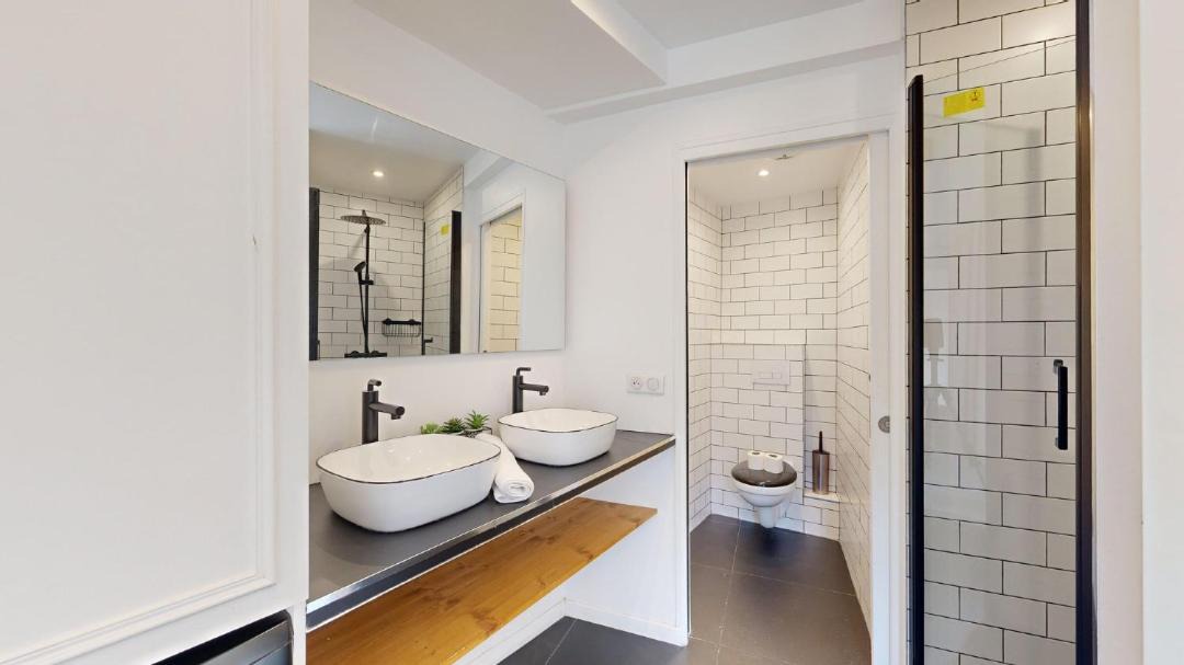 Photo of Bathroom in 12th Arrondissement