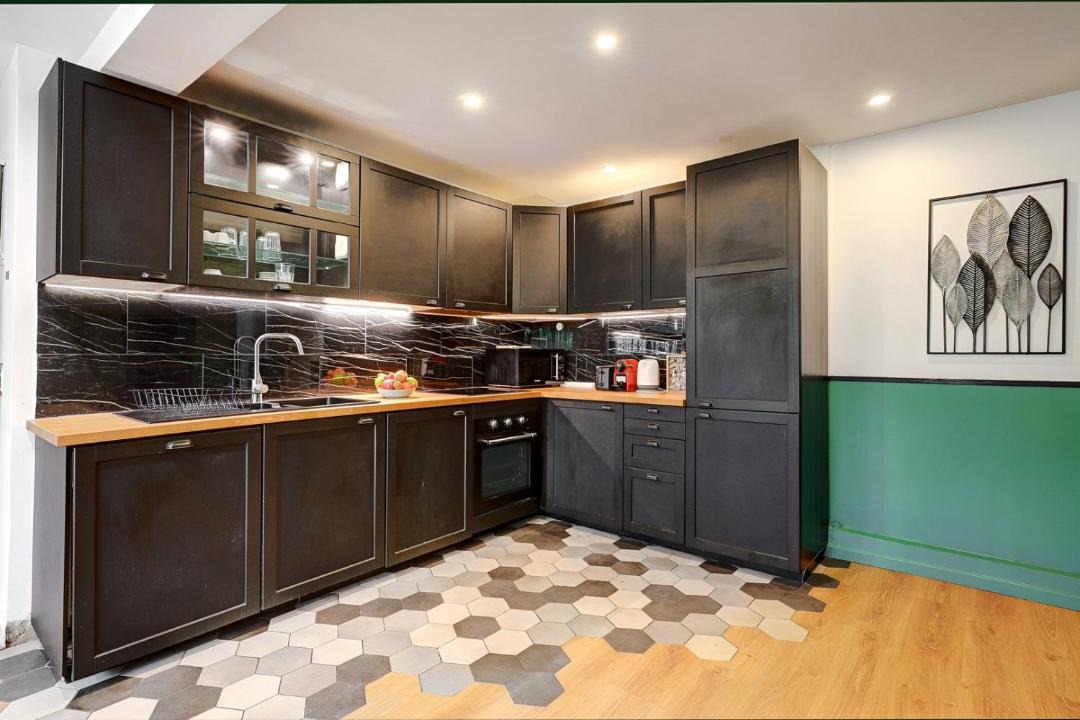 Photo of Kitchen in Quartier de la Folie-Mericourt