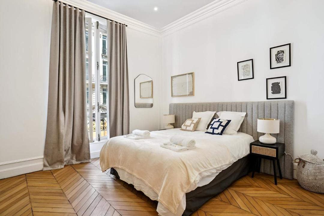 Photo of Bedroom in Chaillot